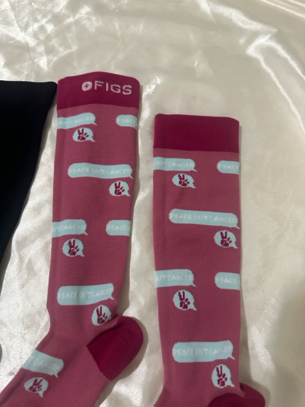 FIGS Unisex Knee-High Socks Compression socks - Black & Pink - Picture 2 of 5
